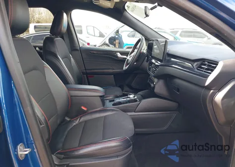 2023 Ford Escape St-Line z USA, uszkodzony, nr VIN 1FMCU9MN7PUB32912